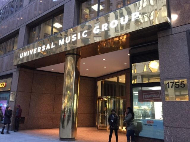 1. - Universal Music Group (UMG)