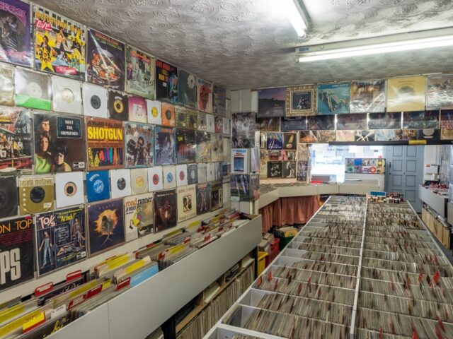 Discograficas q rechazaron famosos a