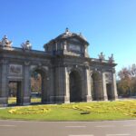 La puerta de Alcalá en Madrid - pide tu transfer
