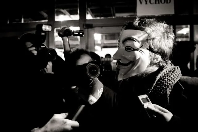 Pizzagate: la red de explotación de menores de Hollywood 3 Anonymous señala a famosos vinculados con Pizzagate