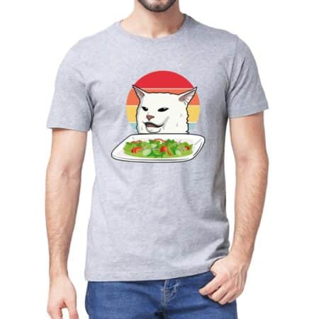 Camiseta gato enfadado en la mesa 5