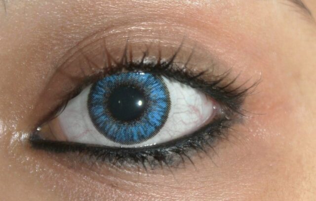 Como cuidar las lentillas de colores de forma correcta