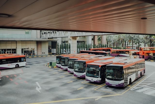 Servicios de rutas escolares con autocares para septiembre en Sevilla 16 autocares en Sevilla y ruta escolar