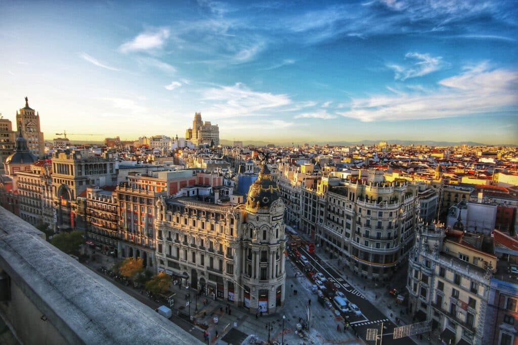 Barcelona es grande. Úsala bien.